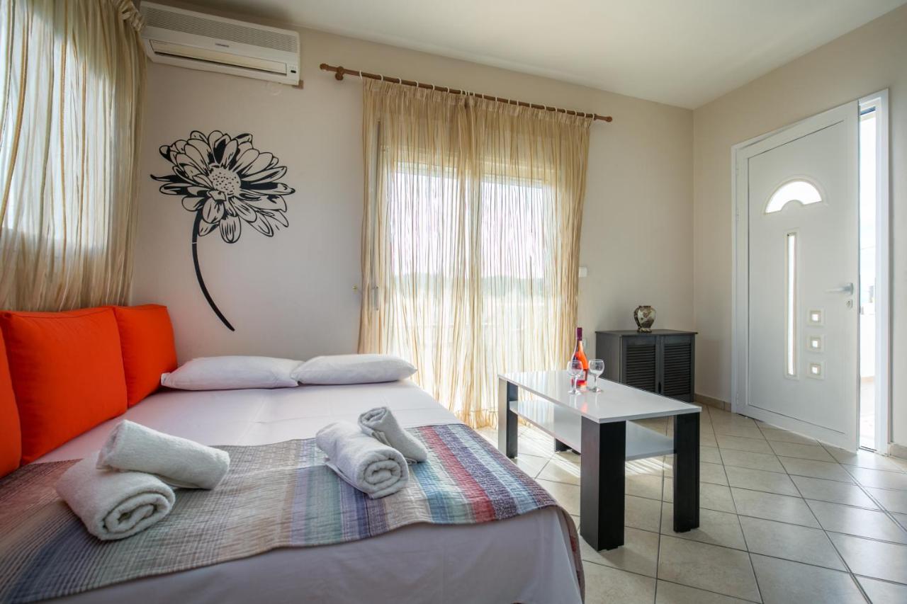 Kapahi Magic Hotel Apartments โปตอส ภายนอก รูปภาพ