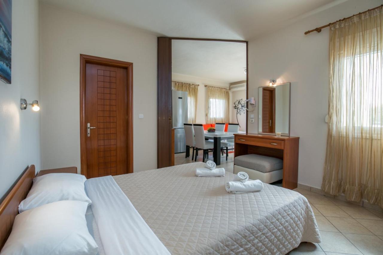 Kapahi Magic Hotel Apartments โปตอส ภายนอก รูปภาพ